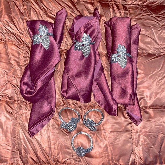 Vintage 1980’s Set of (6) Pewter Napkin Ring/Holder.  Grapes Design.  95% Pewter - Picture 8 of 8